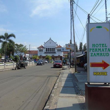 Hotel Permata Zamrud Cirebon Zewnętrze zdjęcie