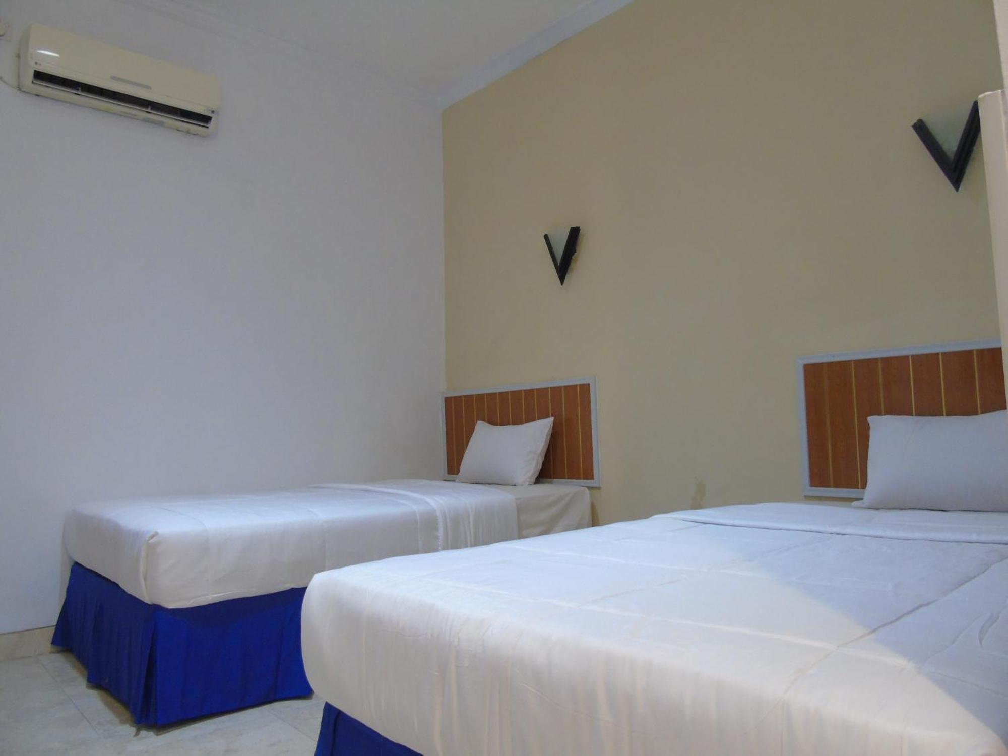 Hotel Permata Zamrud Cirebon Pokój zdjęcie