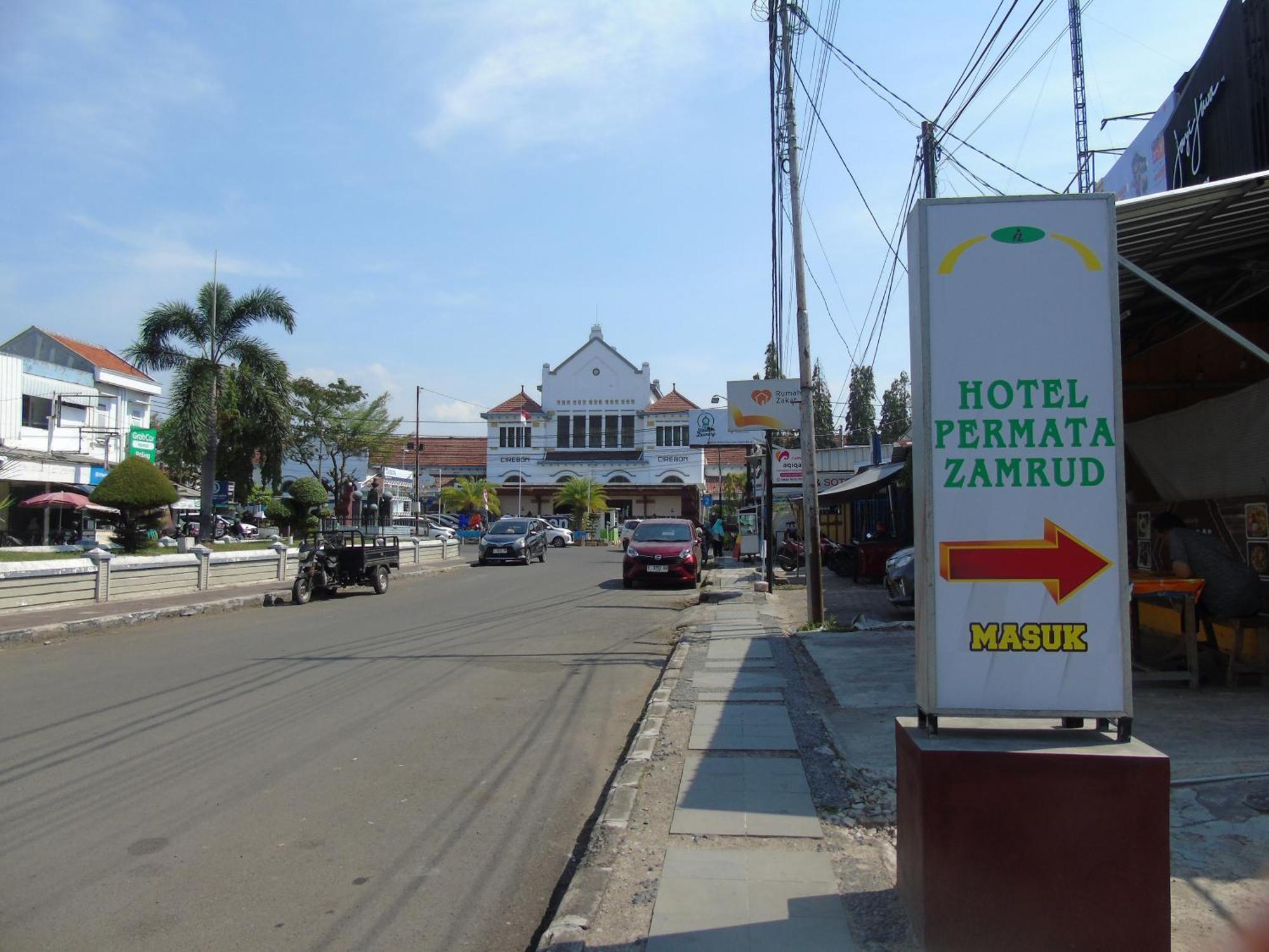Hotel Permata Zamrud Cirebon Zewnętrze zdjęcie